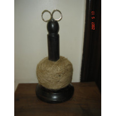 WOODEN WOOL STAND