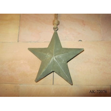 IRON HANGING STAR  MED