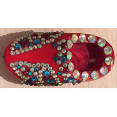 BEADED SHOE DÉCOR BIG RED