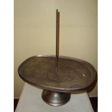 OVAL TRAY ON BASE