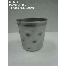 PLANTER BIG OVAL STUD DESIGN