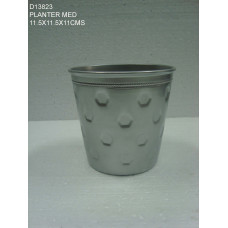 PLANTER MED HEXAGON STUD DESIGN