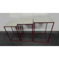 SQ. TABLES NESTED SET/3 RED BOTTOM