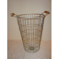 MED TAPER BASKET WDN HANDLE