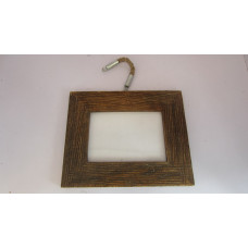 LANDSCAPE PHOTO FRAME HANGING