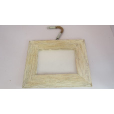 LANDSCAPE PHOTO FRAME HANGING