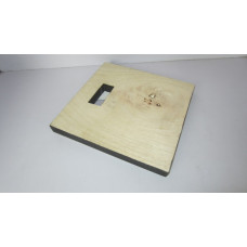 SQUARE CHOPPING BOARD MEDIUM